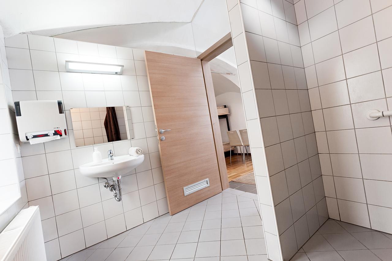 Hostel Situla โนโวเมสโต ภายนอก รูปภาพ